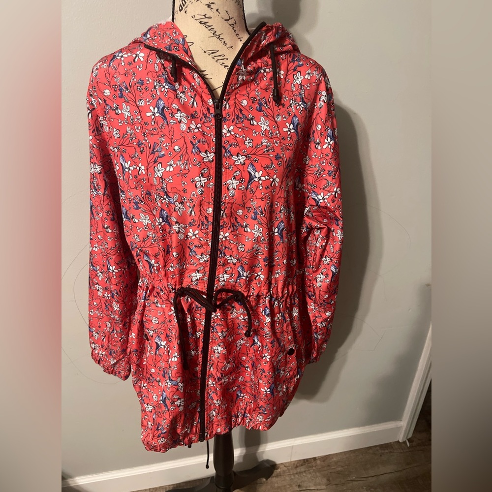 Womens Large Jacket in great shape. So cute